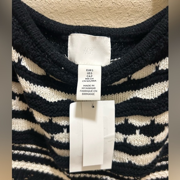 H&M Black and White Ruffled Crop Tank Top - Picture 4 of 4